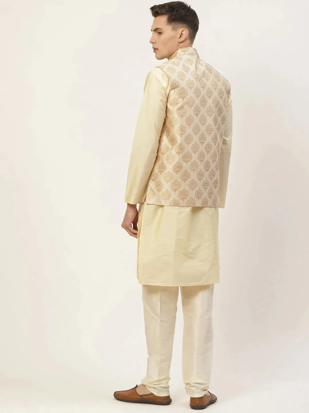 Men'S Solid Kurta Pyjama With Floral Cream Printed Nehru Jacket