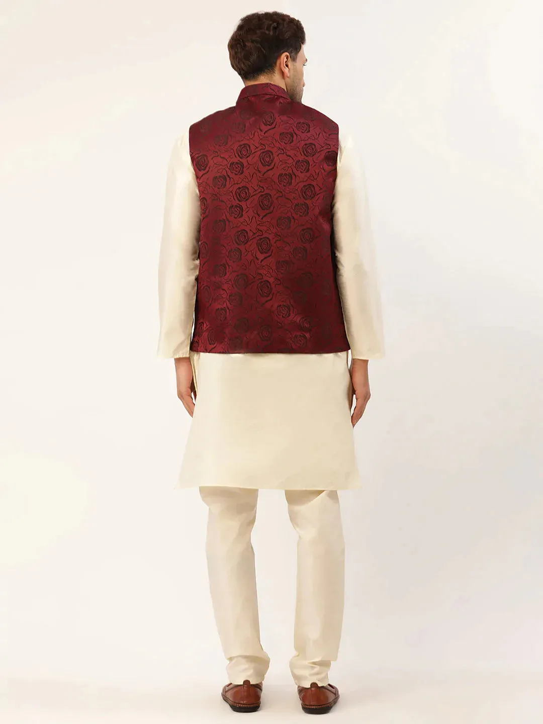 Men'S Solid Kurta Pyjama With Maroon Floral Embroidered Nehru Jacket