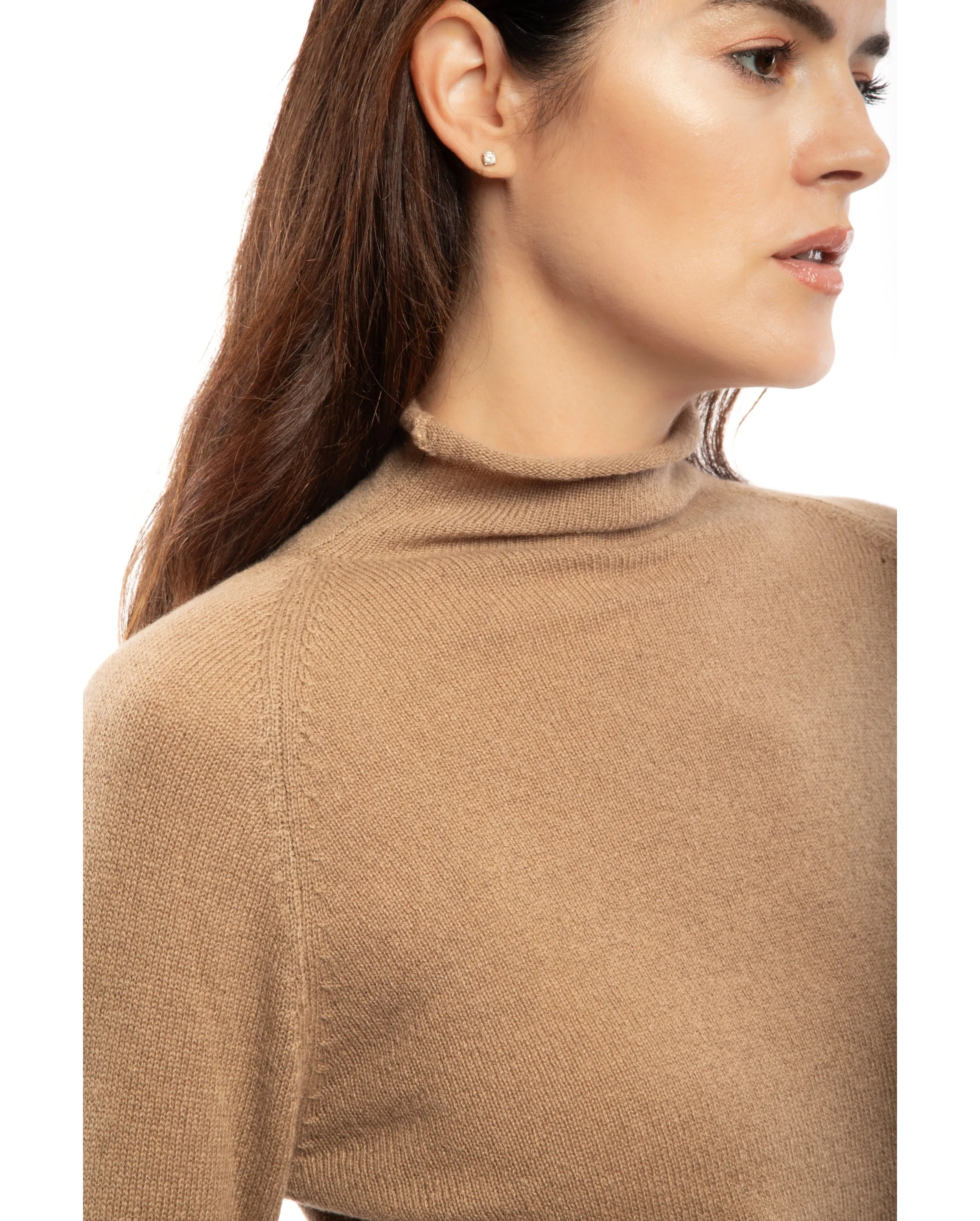 NEW FALL 24 - Women's Ultralight Cashmere Raglan Turtleneck Camel